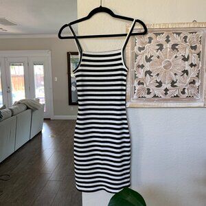 Billabong black and white dress size S